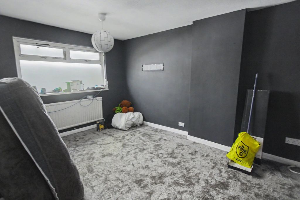 Additional image 9 of 4 bed semi-detached house for saleConway Court, Hendredenny, Caerphilly CF83