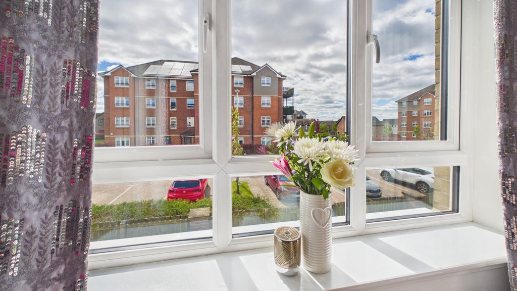 2 bed flat for saleElie Drive, Bishopton PA7