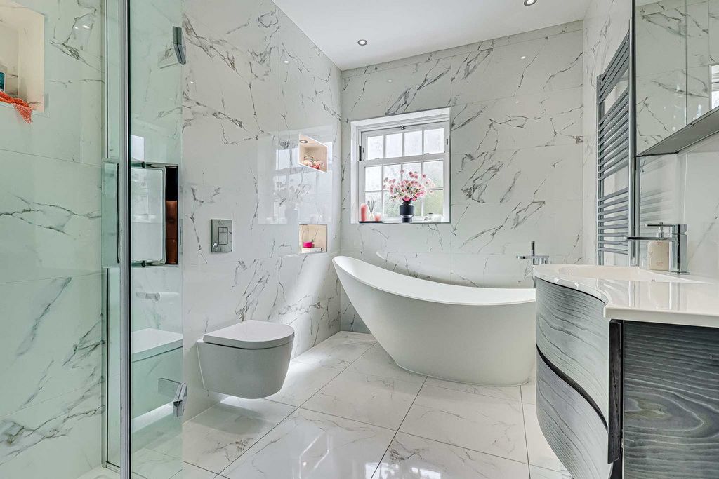 Additional image 42 of 5 bed detached house for saleBenfleet Road, Benfleet SS7