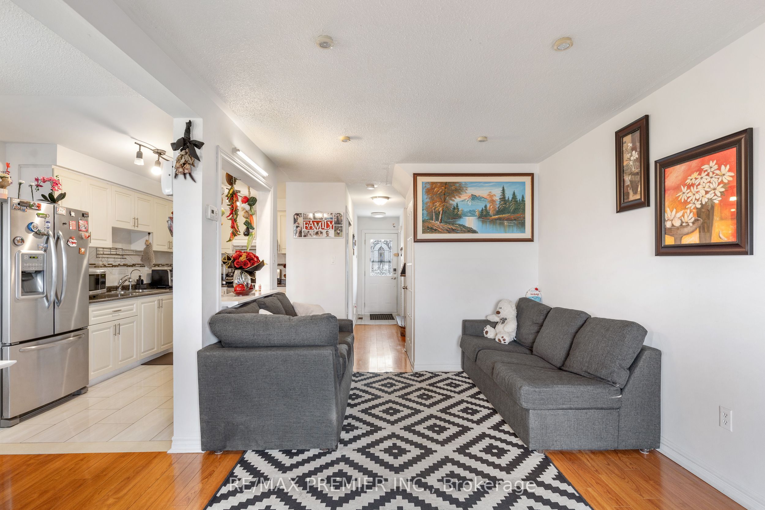 Additional image 5 of 19-42 San Marino Way, Toronto, ON, M3N 2Y3