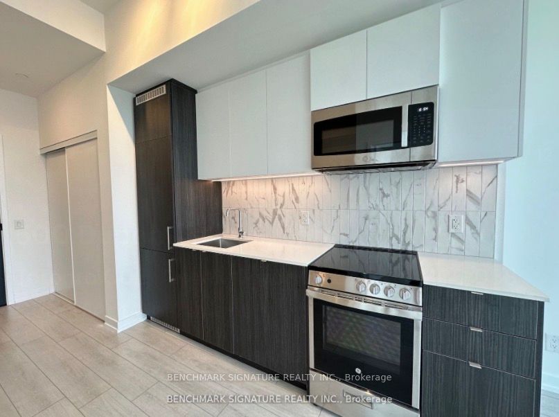 Additional image 2 of 709-500 Dupont Street, Toronto, ON, M6G 1Y7