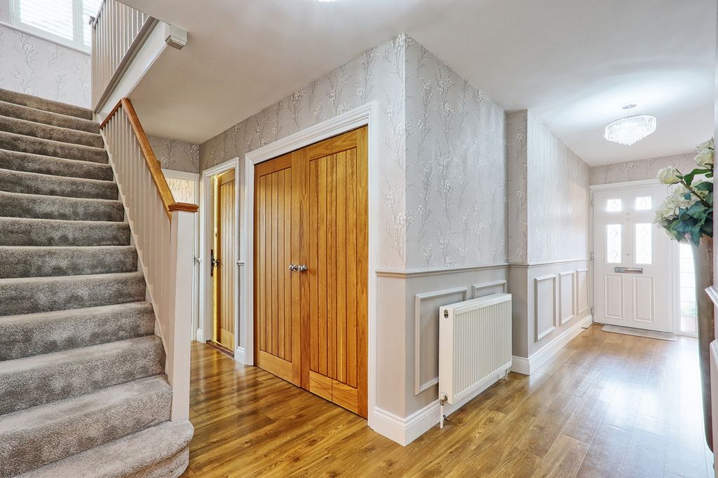 Additional image 4 of 5 bed detached house for salePrime Location - Sylvan Tryst, Billericay CM12
