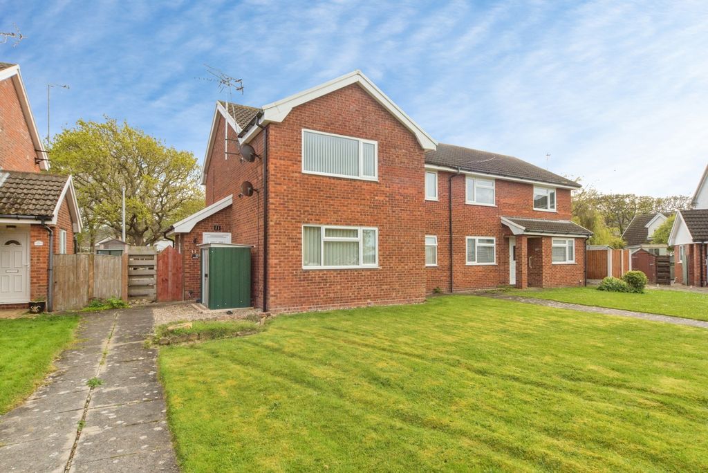 2 bed flat for saleAled Court, Abergele LL22