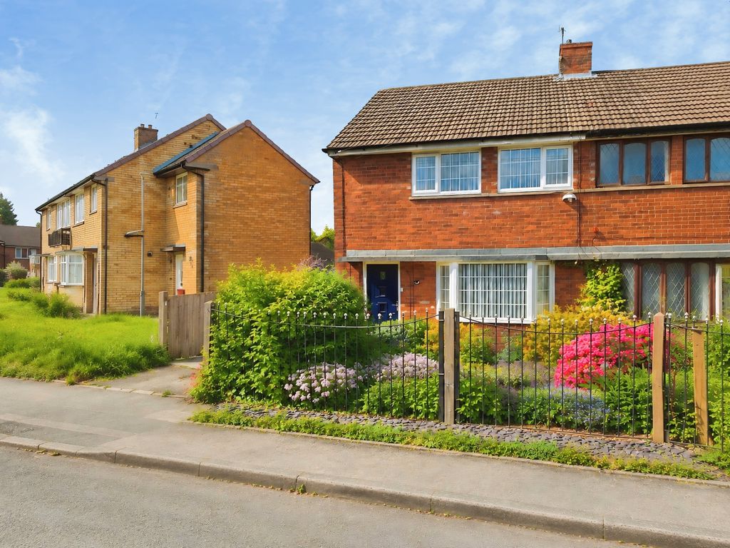 2 bed semi-detached house for saleChantrey Avenue, Chesterfield S41
