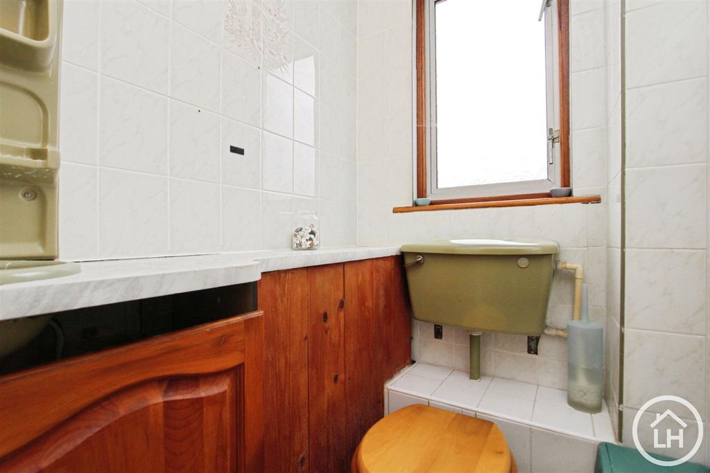 Additional image 10 of 5 bed detached house for saleWhitcombe Close, Lordswood, Chatham, Kent ME5