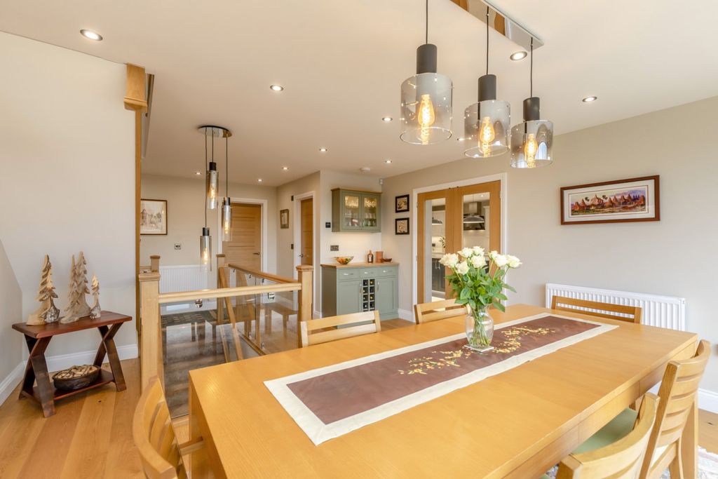 Additional image 8 of 5 bed detached house for saleHighfield Place, Clive Avenue, Church Stretton, Shropshire SY6
