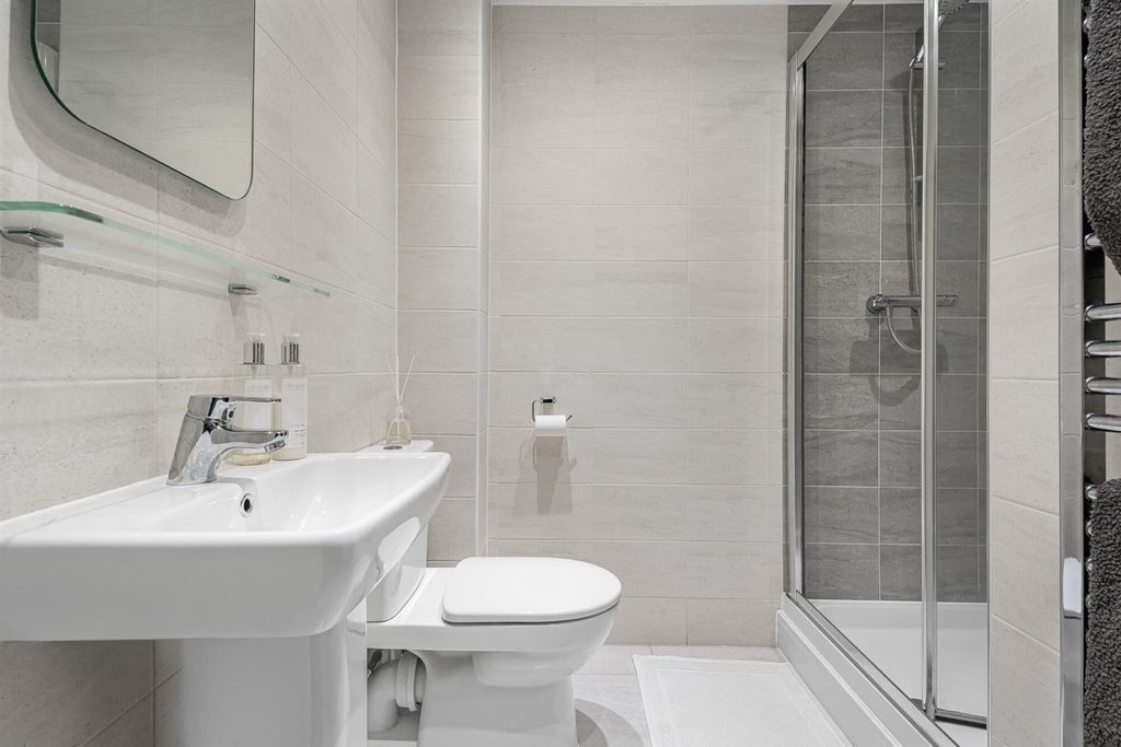 Additional image 27 of 5 bed property for saleLander Close, Chesterton, Bicester OX26