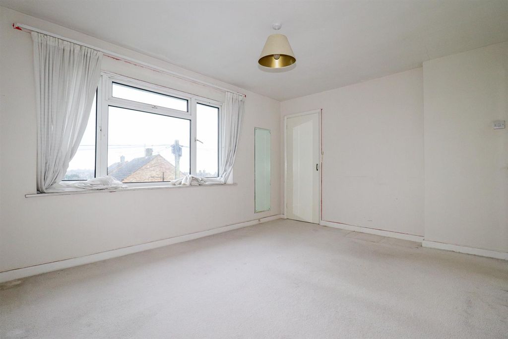 Additional image 3 of 2 bed flat for salePreston Road, Bexhill-On-Sea TN39