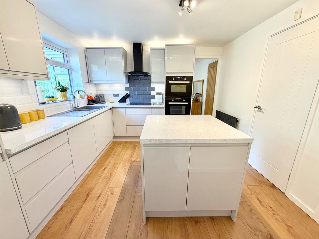 Additional image 2 of 4 bed detached house for saleMayflower Drive, Pensnett, Brierley Hill DY5