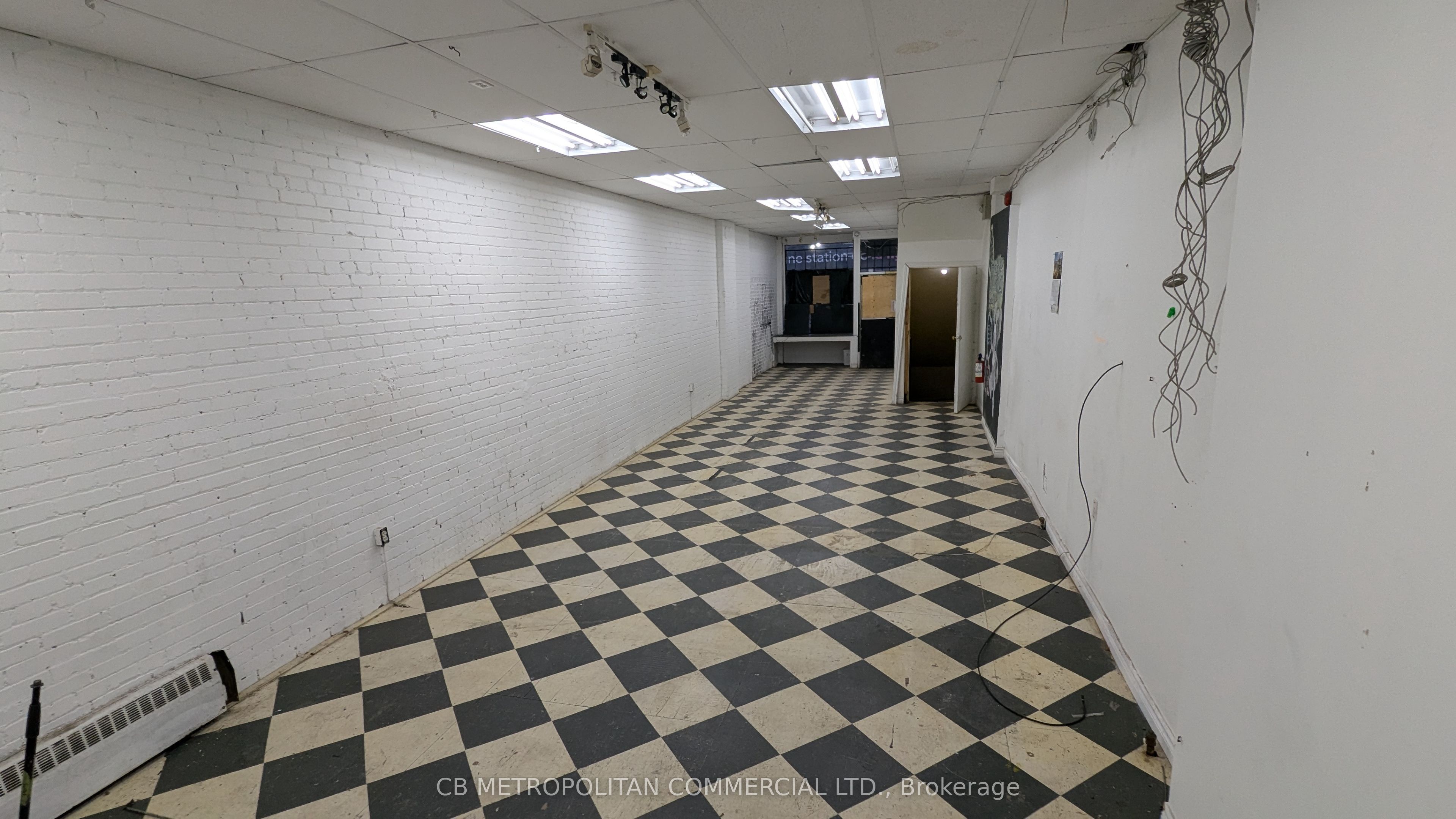 Additional image 3 of A-213 Queen Street, Toronto, ON, M5A 1S2