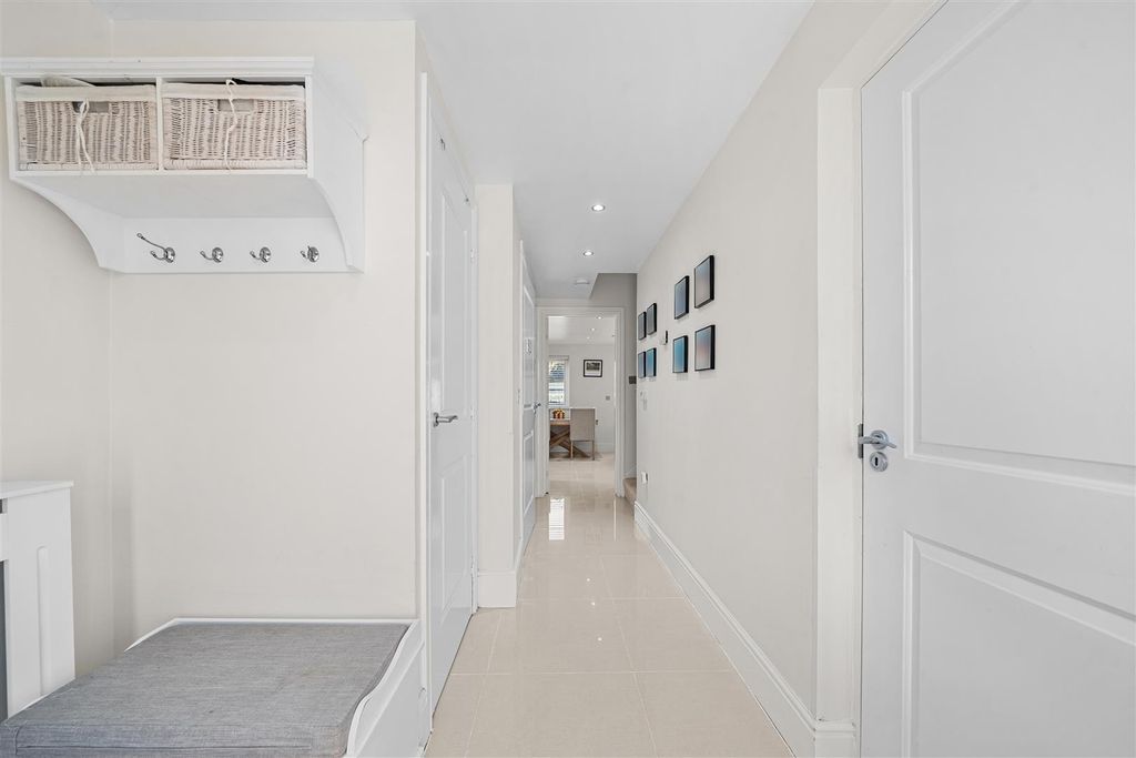 Additional image 8 of 4 bed town house for saleHawker Drive, Addlestone KT15