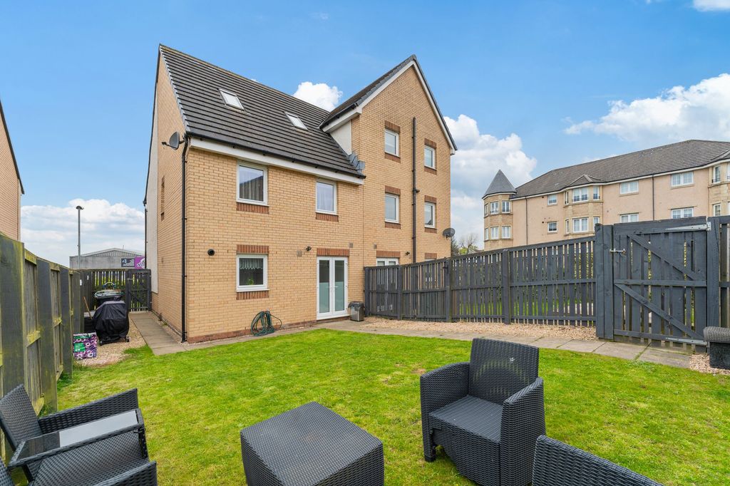 Additional image 2 of 4 bed town house for saleGisborne Drive, Airdrie ML6