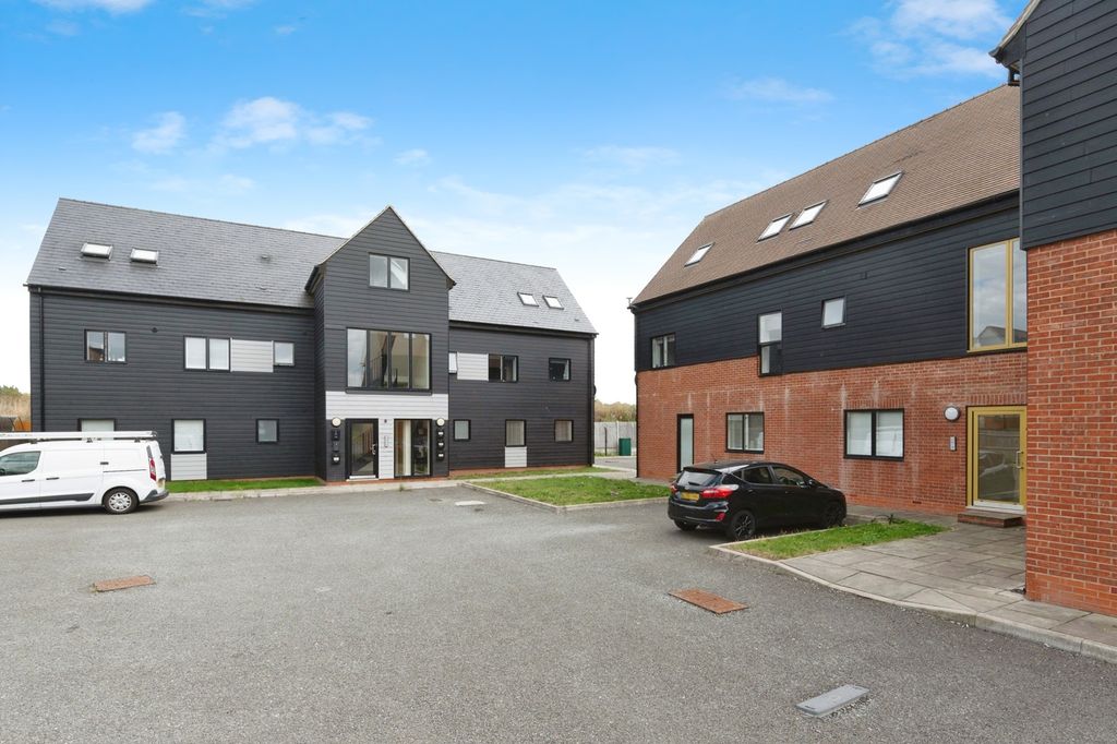Additional image 3 of 2 bed flat for saleBelvedere Close, Billericay, Essex CM11