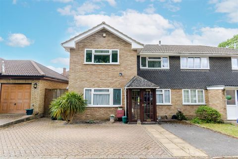 Willow Tree Close, Ickenham UB10