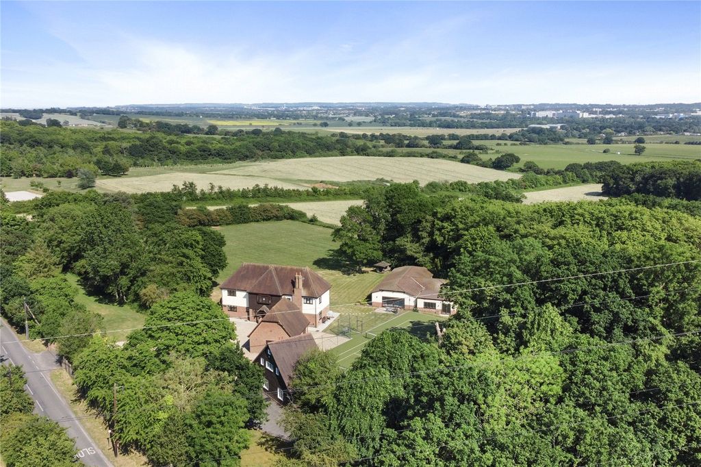 4 bed detached house for saleBillericay Road, Herongate, Brentwood, Essex CM13