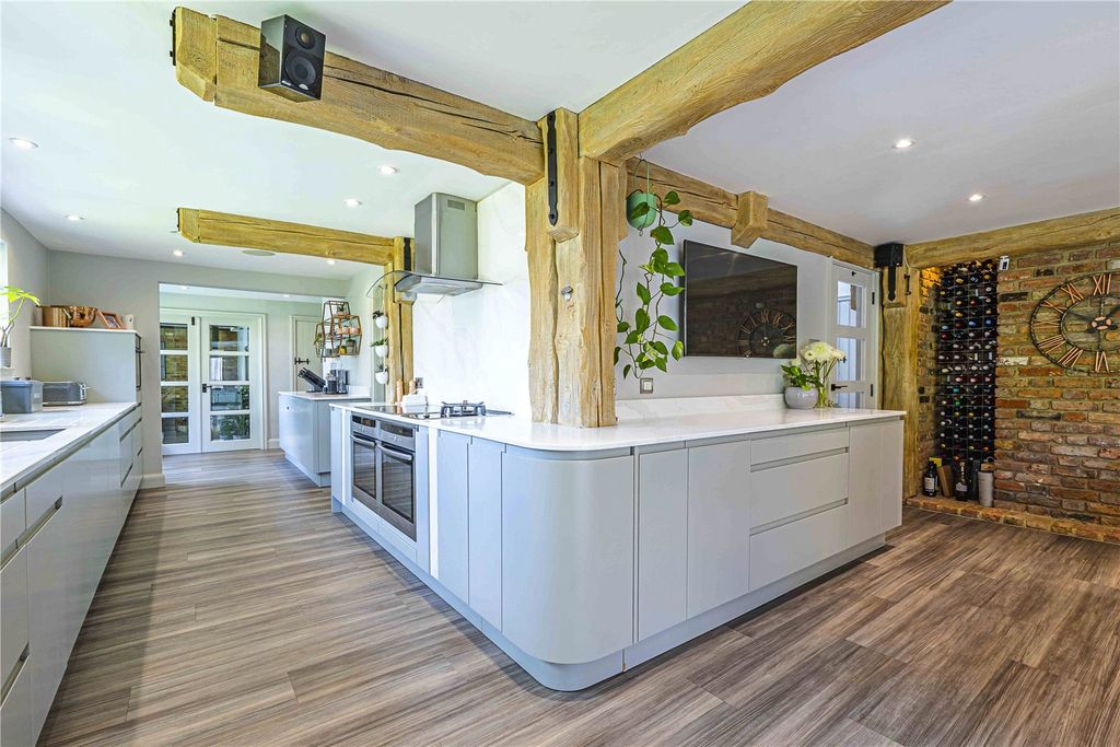 Additional image 7 of 5 bed detached house for saleCastle Gateway, Berkhamsted, Hertfordshire HP4