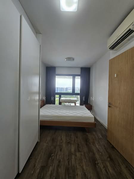 42 Lakeside Drive photo 2
