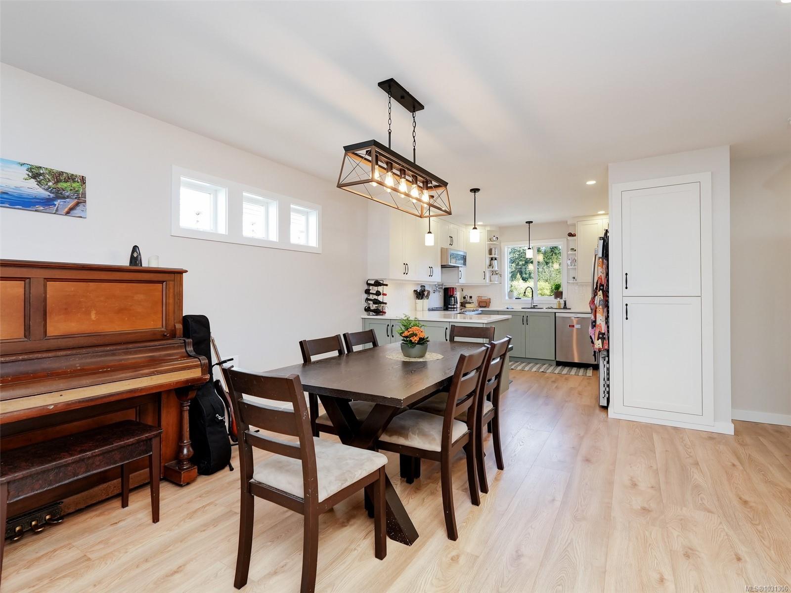 Additional image 4 of 515 Selwyn Falls Drive, Langford, BC, V9B 6P3
