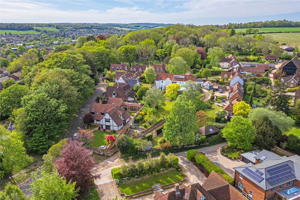 Additional image 41 of 5 bed detached house for saleCastle Gateway, Berkhamsted, Hertfordshire HP4