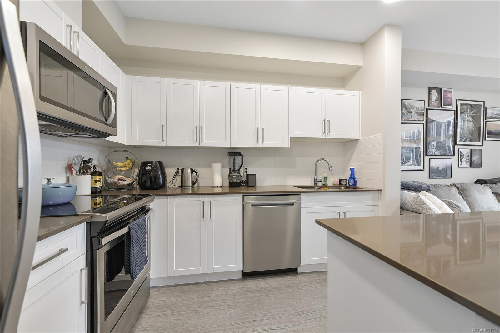 Additional image 4 of 301-2843 Jacklin Road, Langford, BC, V9B 4P4
