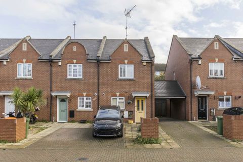 Barge House Road, Canning Town E16