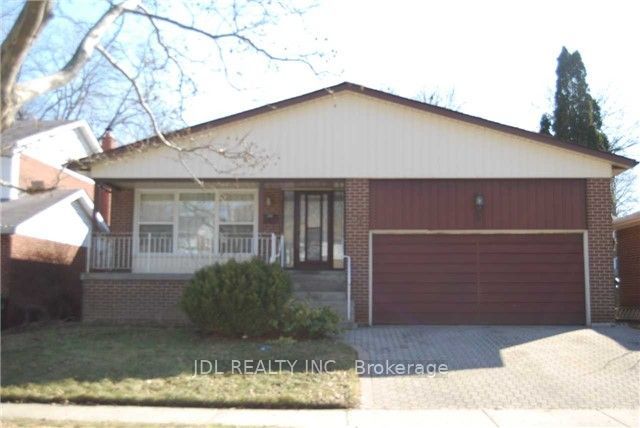 28 Harringay Crescent, Toronto, ON, M1W 1Z3