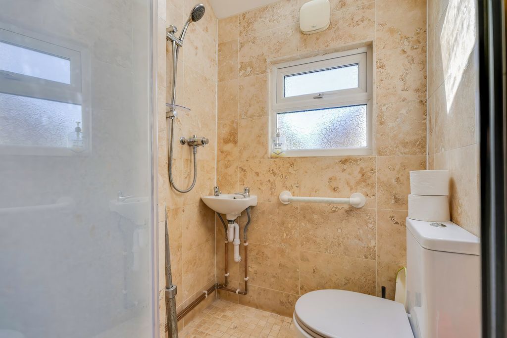 Additional image 8 of 4 bed terraced house for saleMackintosh Place, Roath, Cardiff CF24