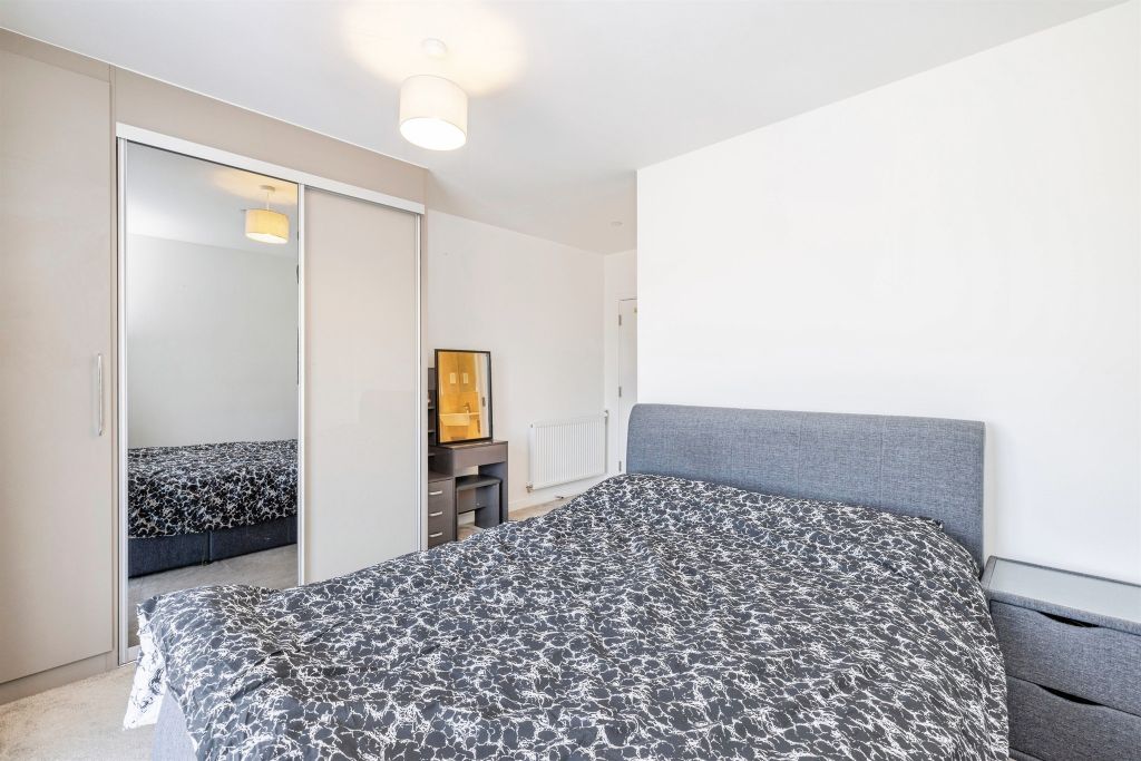 Additional image 7 of 2 bed flat for saleFairfield Avenue, Watford WD19