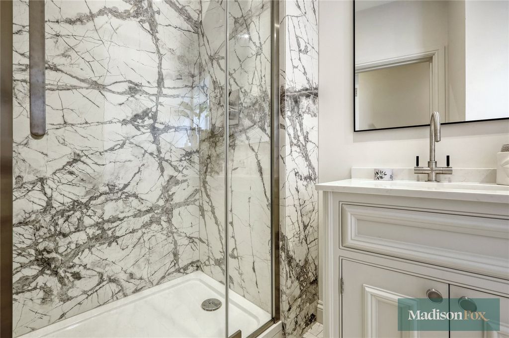 Additional image 29 of 5 bed detached house for saleQueens Road, Buckhurst Hill, Essex IG9
