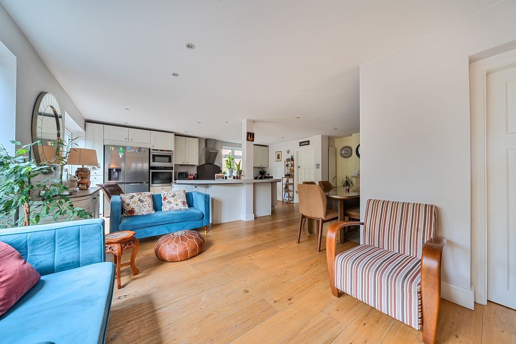 Additional image 10 of 5 bed detached house for saleMillshot Drive, Amersham HP7