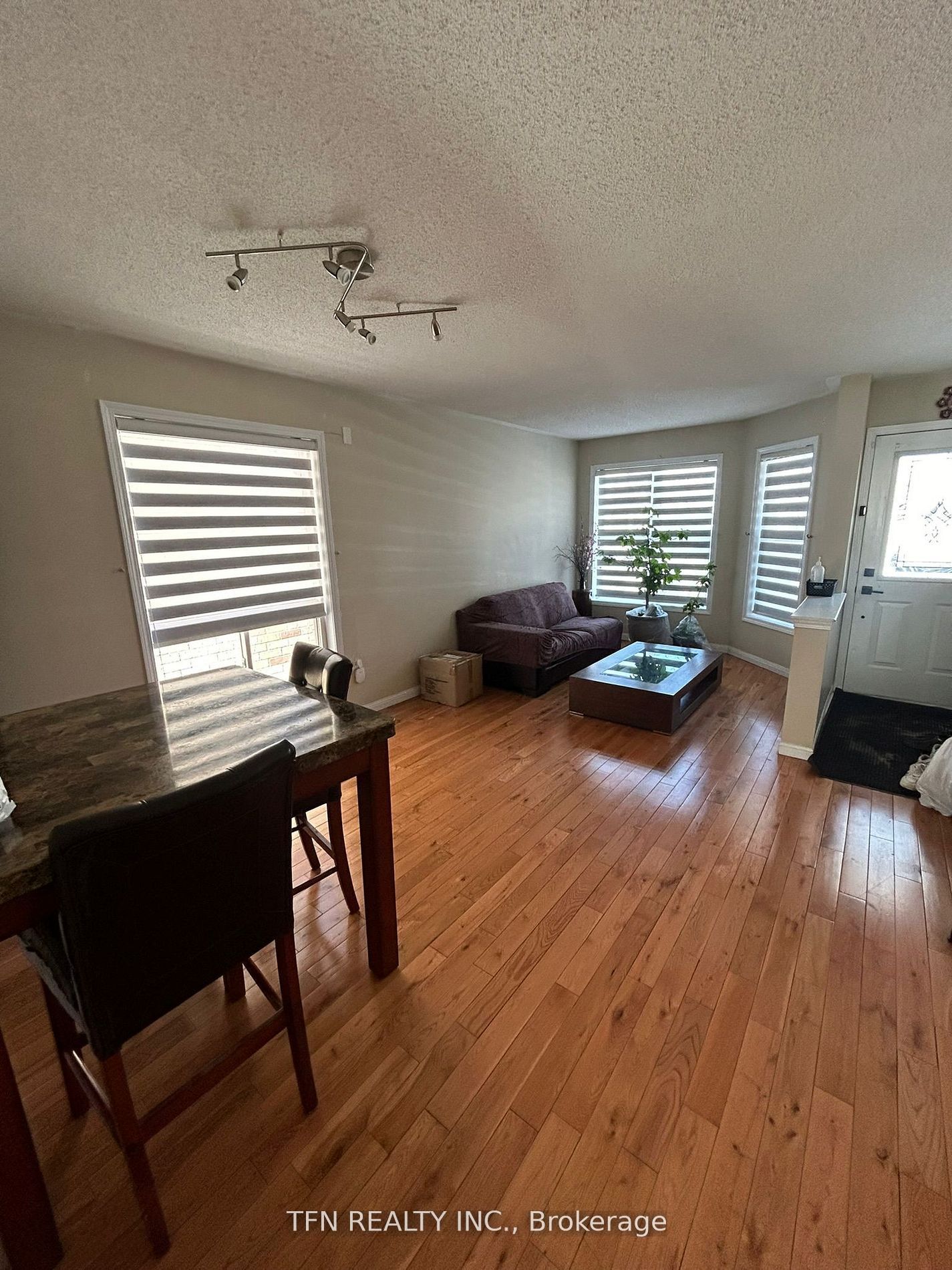 Main-117 Rouge River Drive, Toronto, ON, M1B 6G3