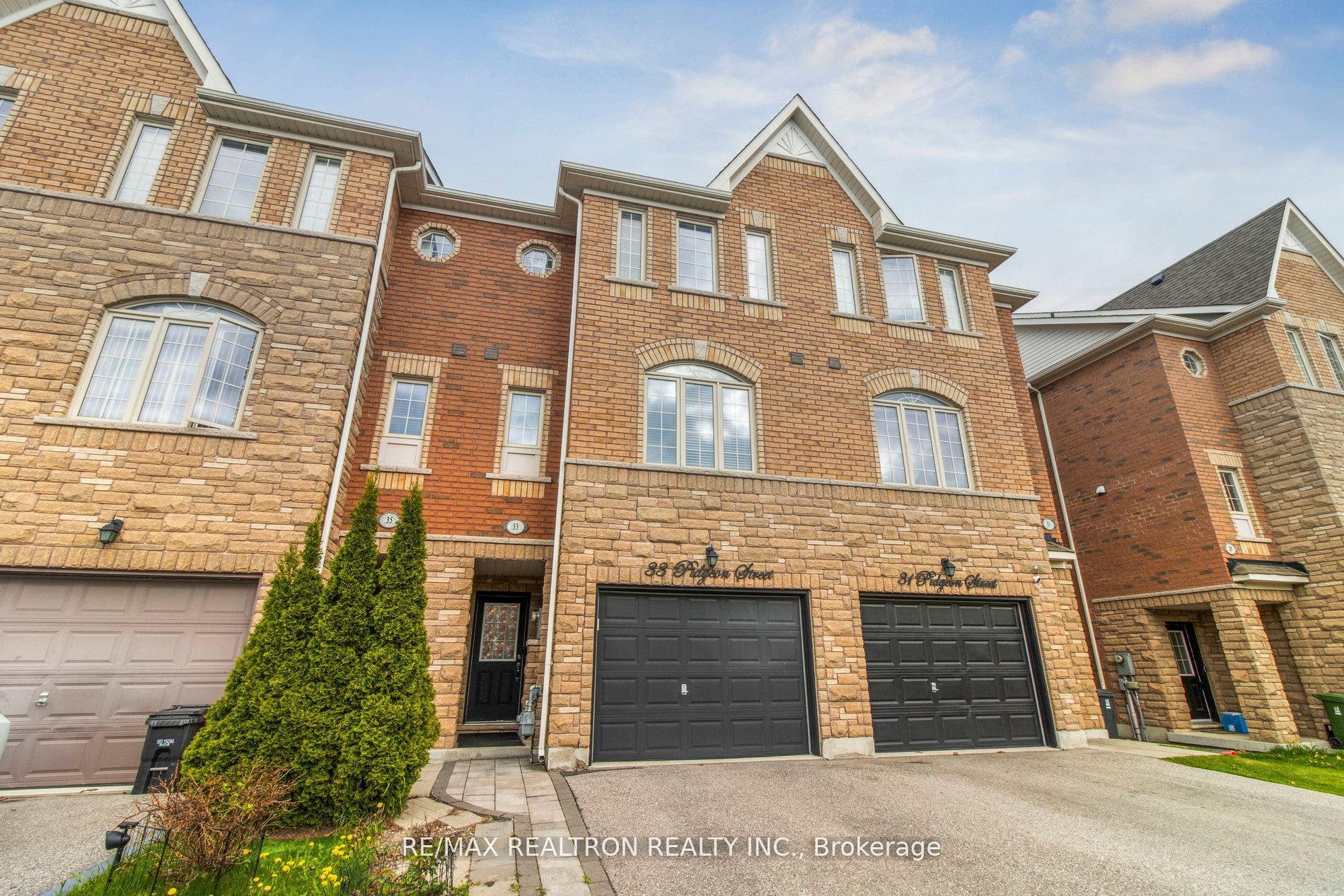 33 Pidgeon Street, Toronto, ON, M1L 3M3