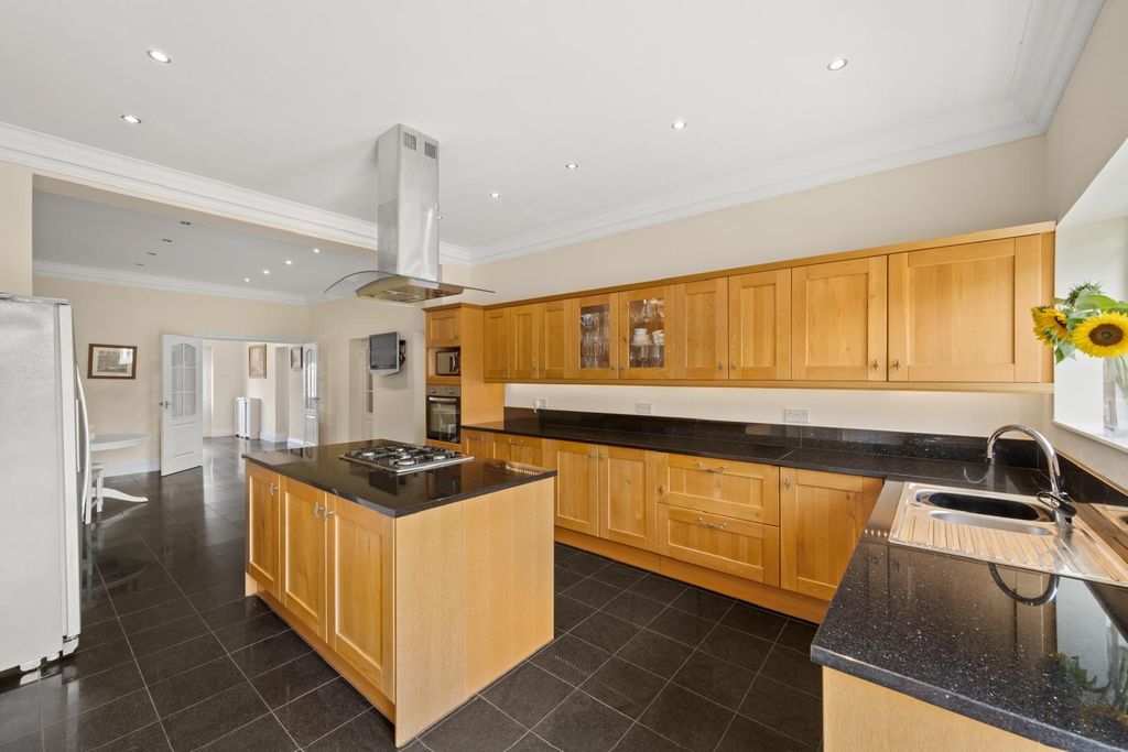 Additional image 4 of 4 bed detached house for saleNoak Hill Road, Billericay CM12