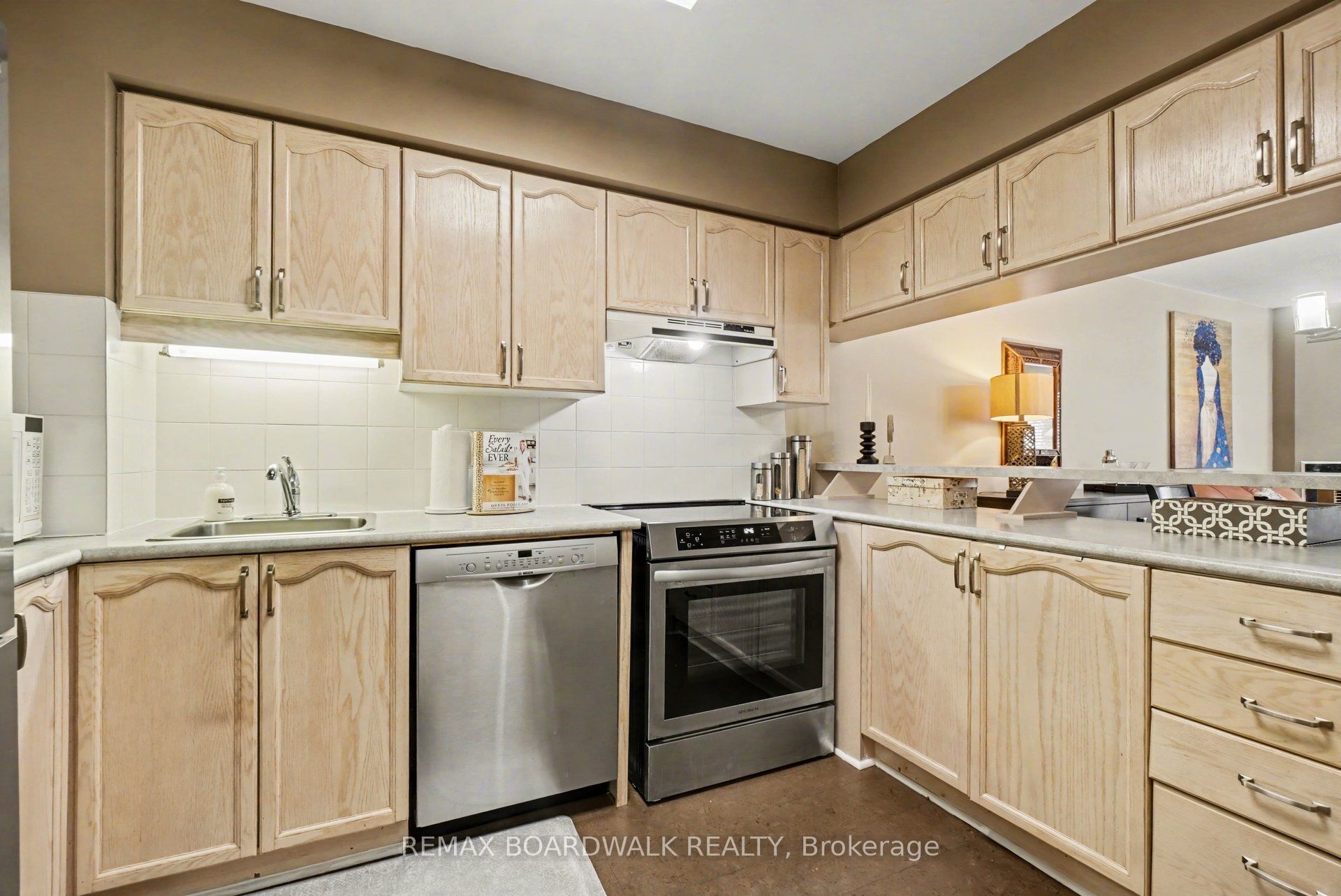 Additional image 6 of 5 Briston Private, Ottawa, ON, K1G 5P6