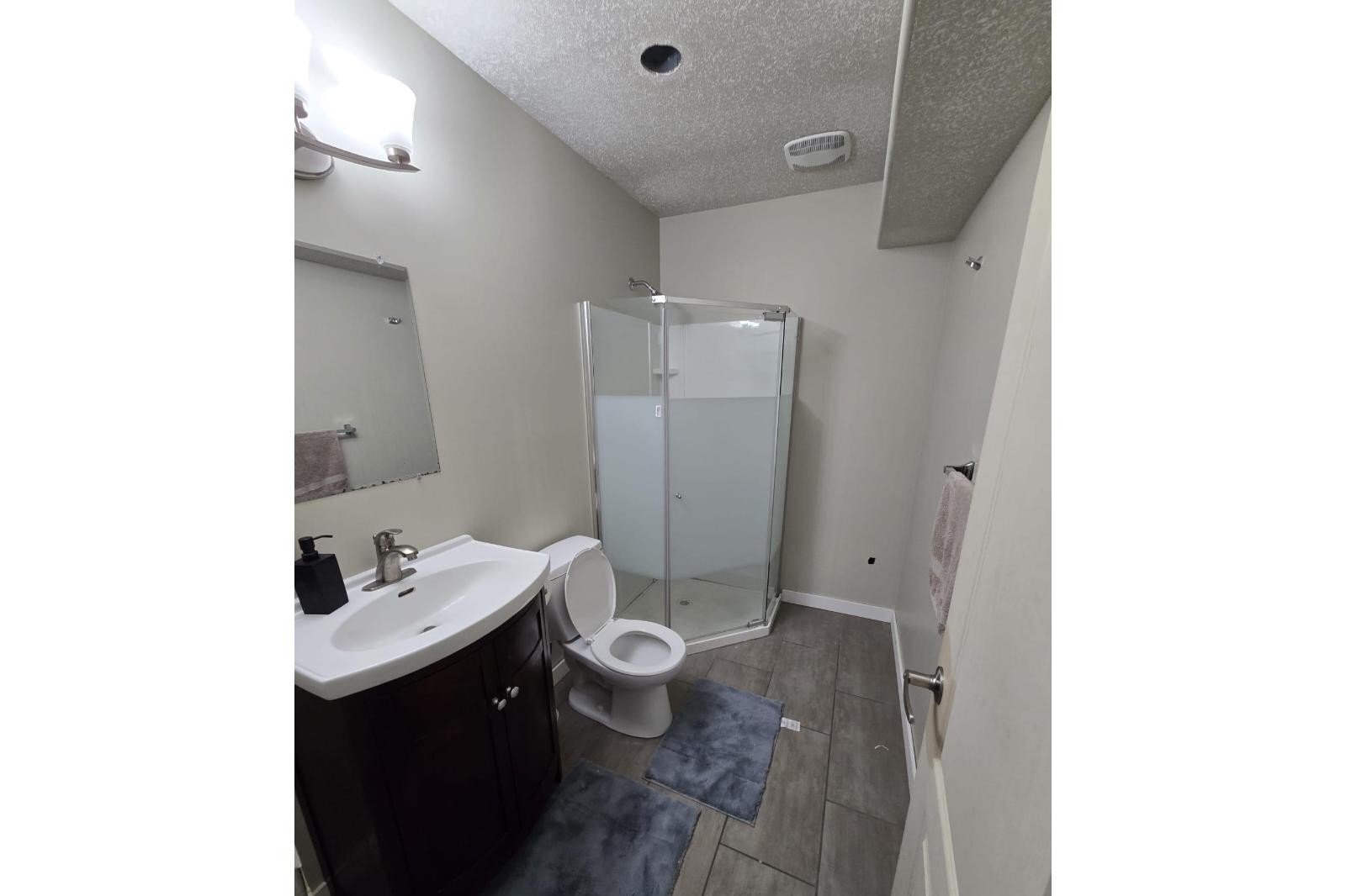 Additional image 8 of 3311 21 Street NW, Edmonton, AB, T6T0C4
