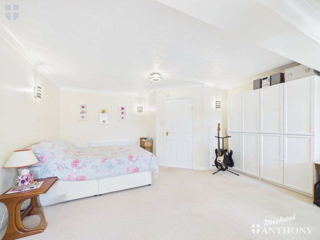 Additional image 8 of 5 bed detached house for saleKing Edward Avenue, Aylesbury HP21
