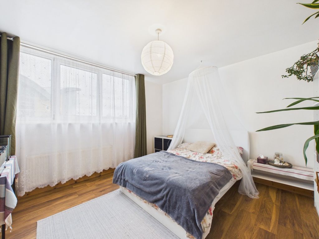 Additional image 8 of 3 bed flat for saleGoodwin Parade, Hull HU3