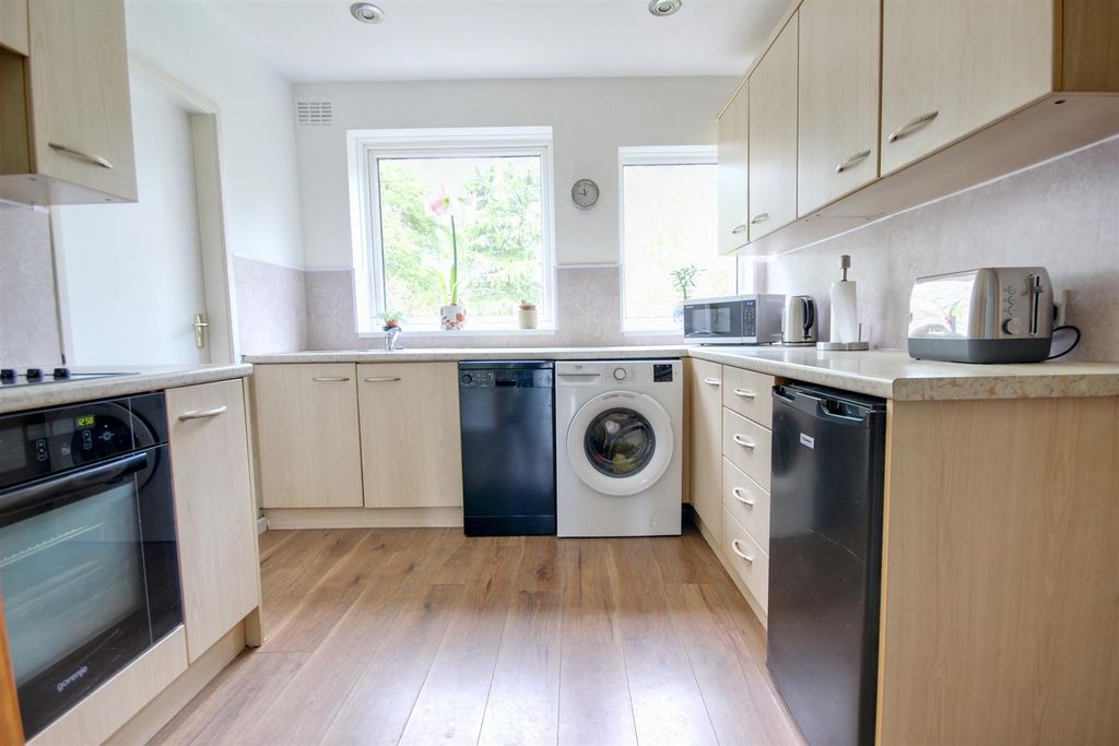 Additional image 5 of 3 bed semi-detached house for saleWoodlands Drive, Beverley HU17
