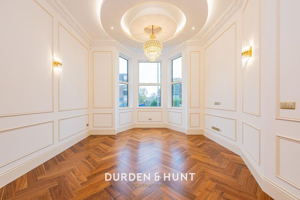 Additional image 10 of 5 bed semi-detached house for salePalmerston Road, Buckhurst Hill IG9