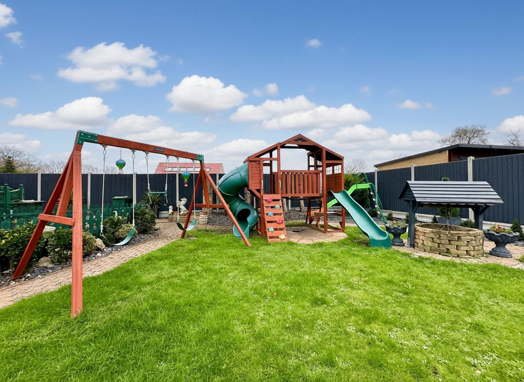 Additional image 24 of 5 bed detached house for saleNoak Hill Road, Billericay CM12