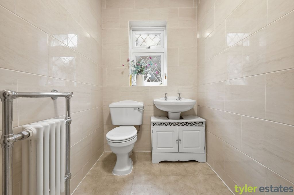Additional image 16 of 5 bed detached house for saleNoak Hill Road, Billericay CM12