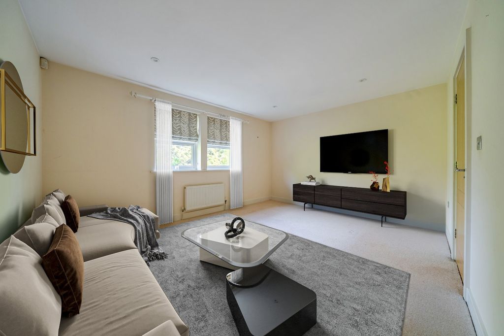 3 bed flat for saleLansdowne Road, Bromley BR1 photo 4