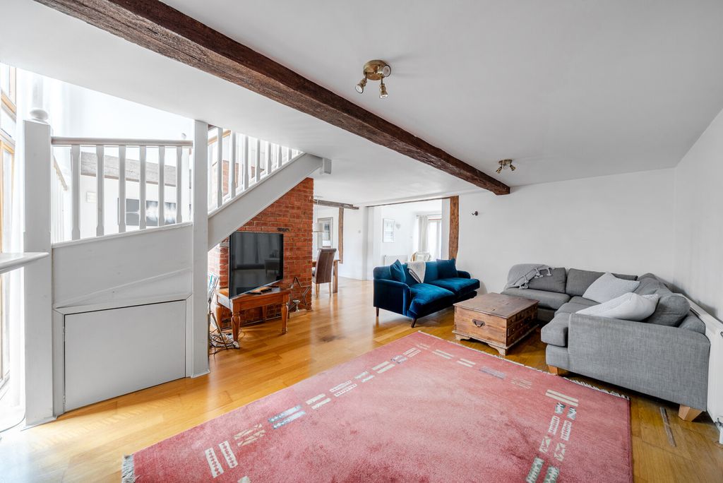 Additional image 14 of 3 bed semi-detached house for saleHatch Farm Mews, Addlestone KT15