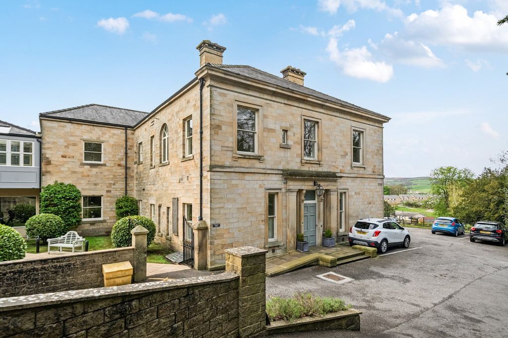 2 bed flat for saleCarleton Road, Skipton, UK BD23