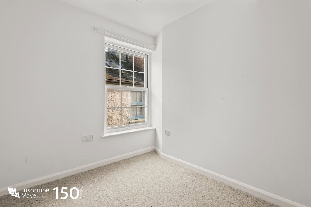 2 bed flat for saleRotherfold, Totnes TQ9 photo 5