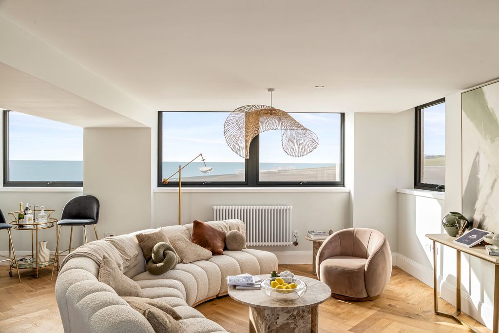 3 bed flat for saleCliffs Point, Greenways, Ovingdean, Brighton BN2 photo 2