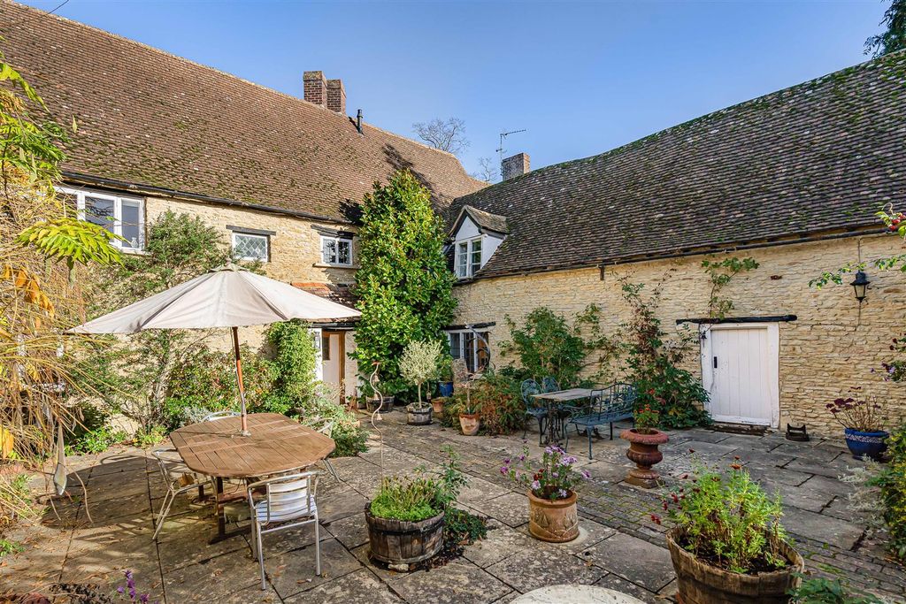Additional image 9 of 5 bed property for saleKings End, Bicester OX26