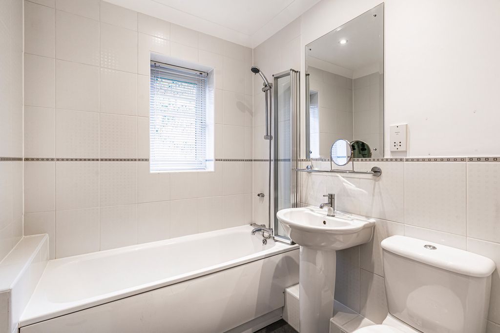 Additional image 7 of 2 bed flat for saleRiver View Terrace, Abingdon OX14