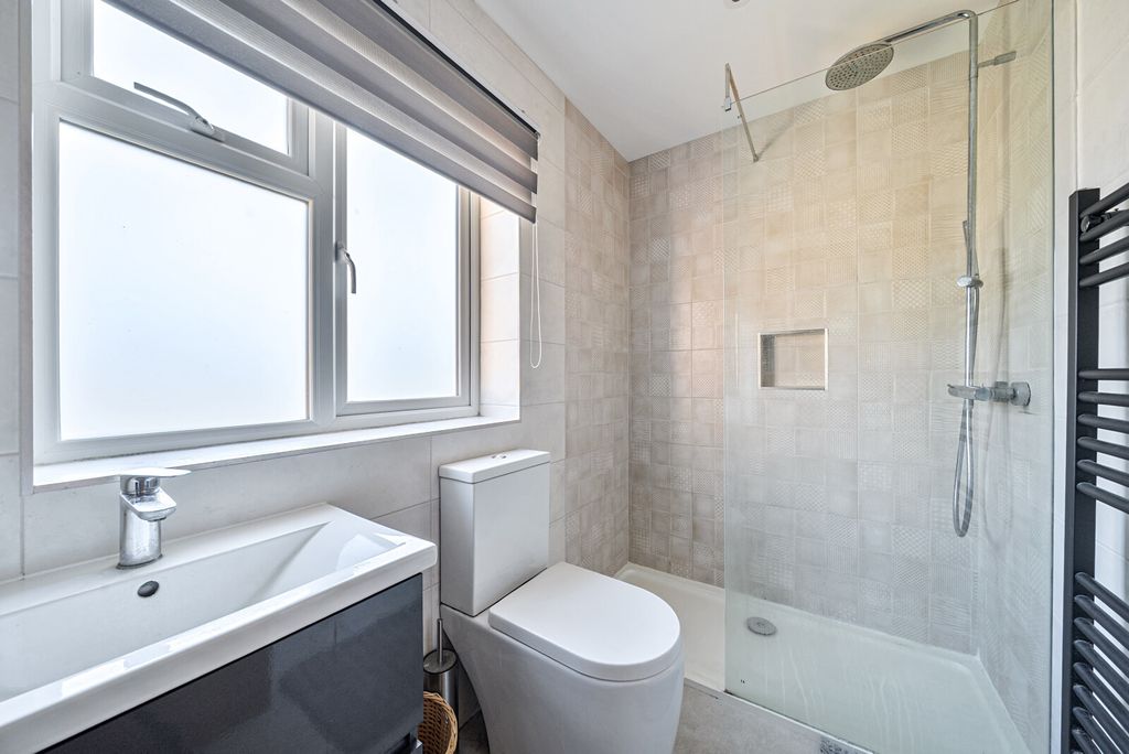 Additional image 6 of 2 bed detached house for saleHawkswell Close, Woking GU21