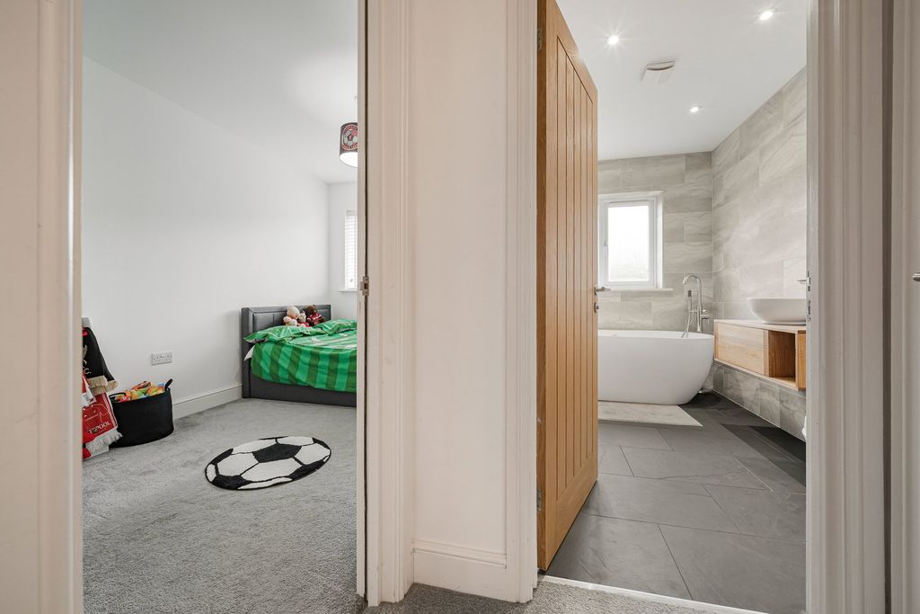 Additional image 17 of 3 bed detached house for saleCaerphilly Road, Senghenydd, Caerphilly CF83